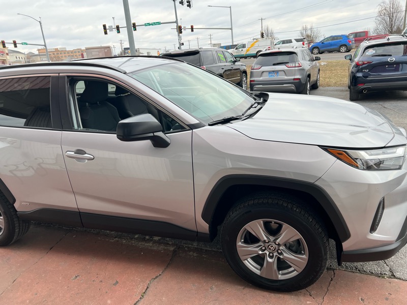 Toyota RAV4 Hybrid LE 2023