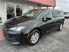 2020 Chrysler Voyager 