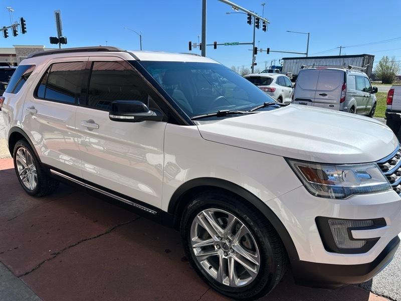 Ford Explorer XLT FWD 2017