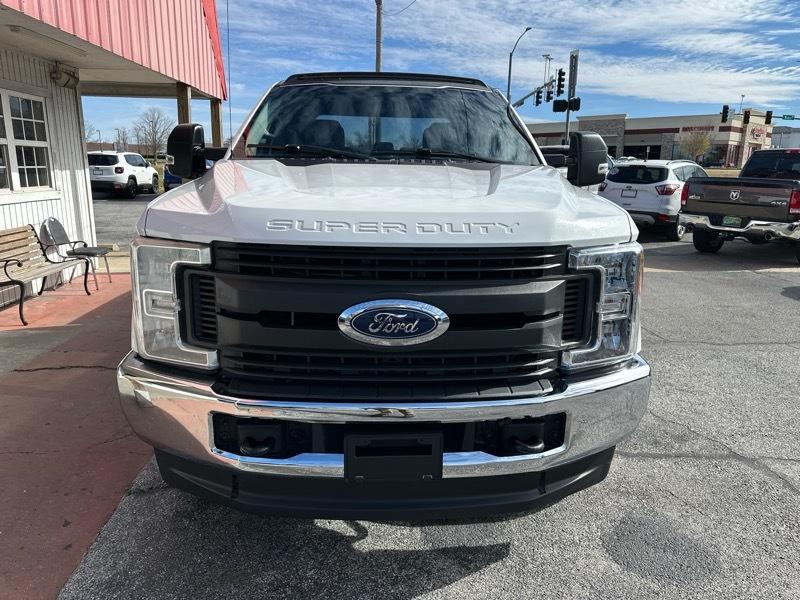Ford F-250 SD XL Crew Cab 4WD 2017
