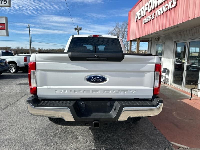 Ford F-250 SD XL Crew Cab 4WD 2017