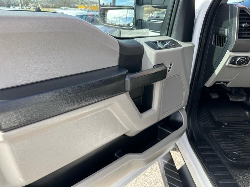 Ford F-250 SD XL Crew Cab 4WD 2017