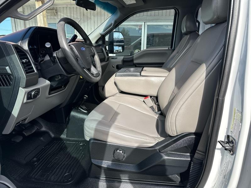 Ford F-250 SD XL Crew Cab 4WD 2017