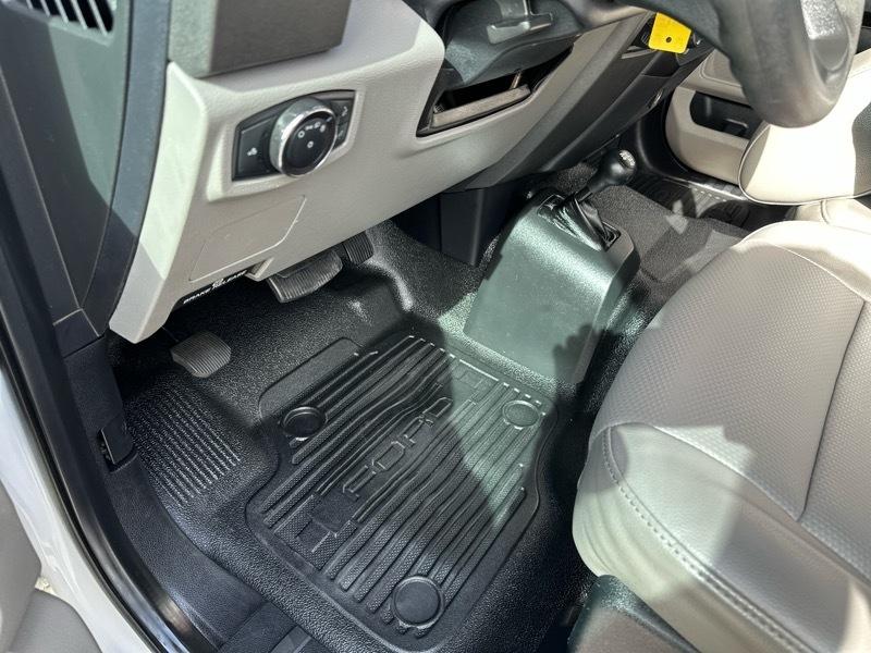 Ford F-250 SD XL Crew Cab 4WD 2017