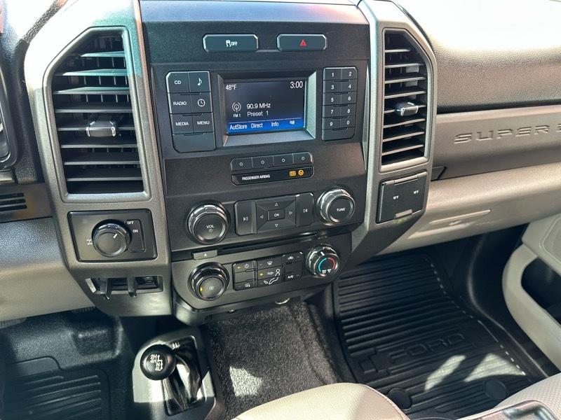 Ford F-250 SD XL Crew Cab 4WD 2017