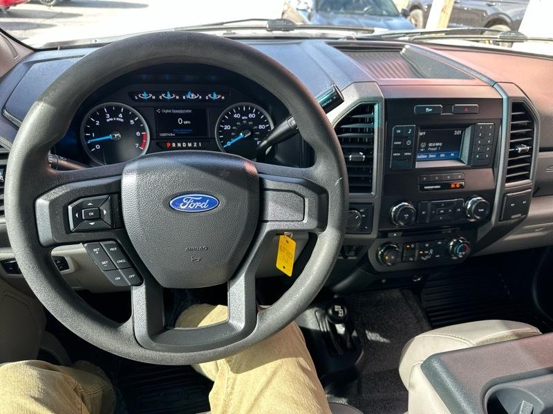 Ford F-250 SD XL Crew Cab 4WD 2017