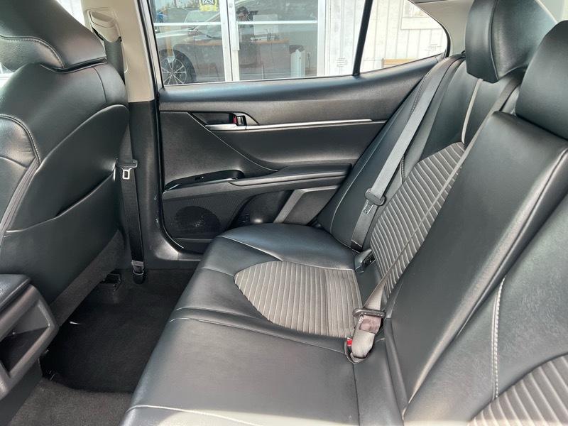 Toyota Camry SE 2019