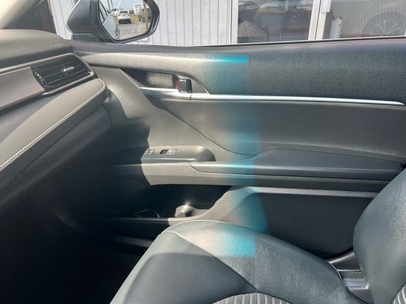 Toyota Camry SE 2019