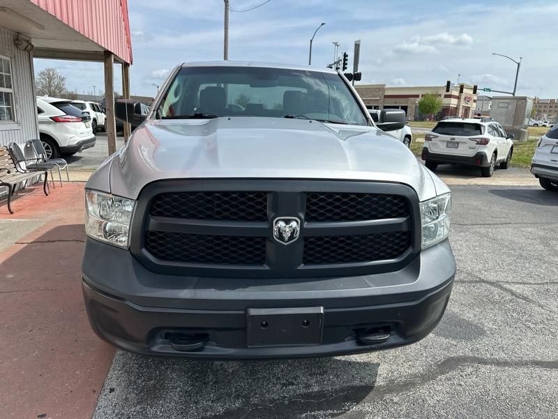RAM 1500 Tradesman Quad Cab 4WD 2017