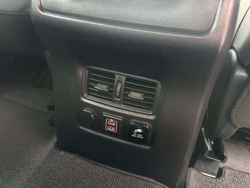 Nissan Titan SV Crew Cab 4WD 2021