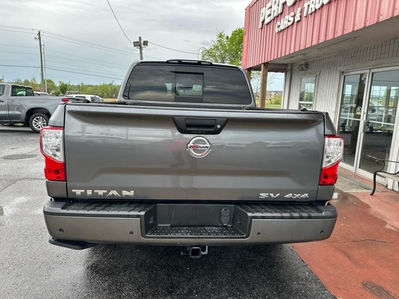 Nissan Titan SV Crew Cab 4WD 2021