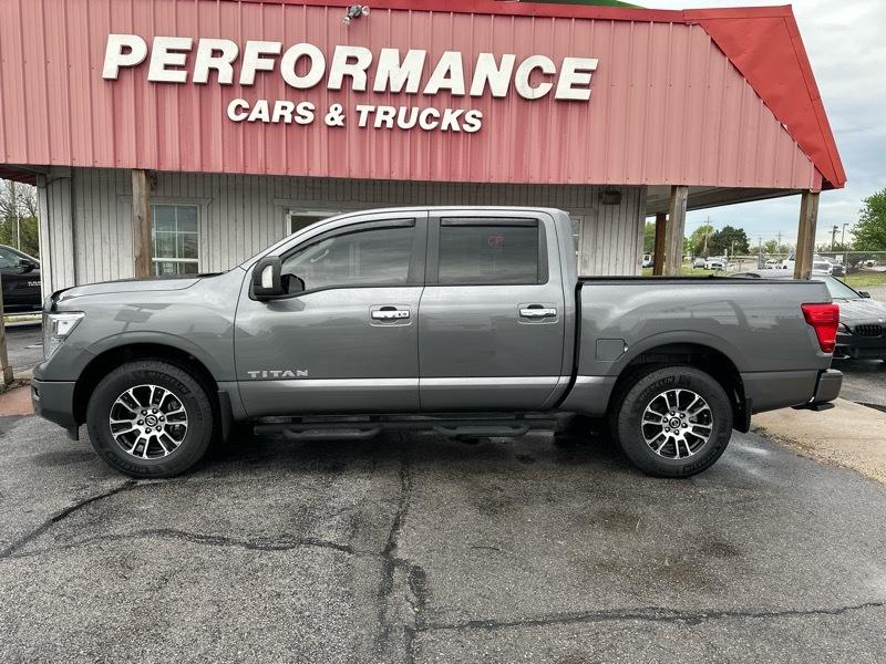 Nissan Titan SV Crew Cab 4WD 2021