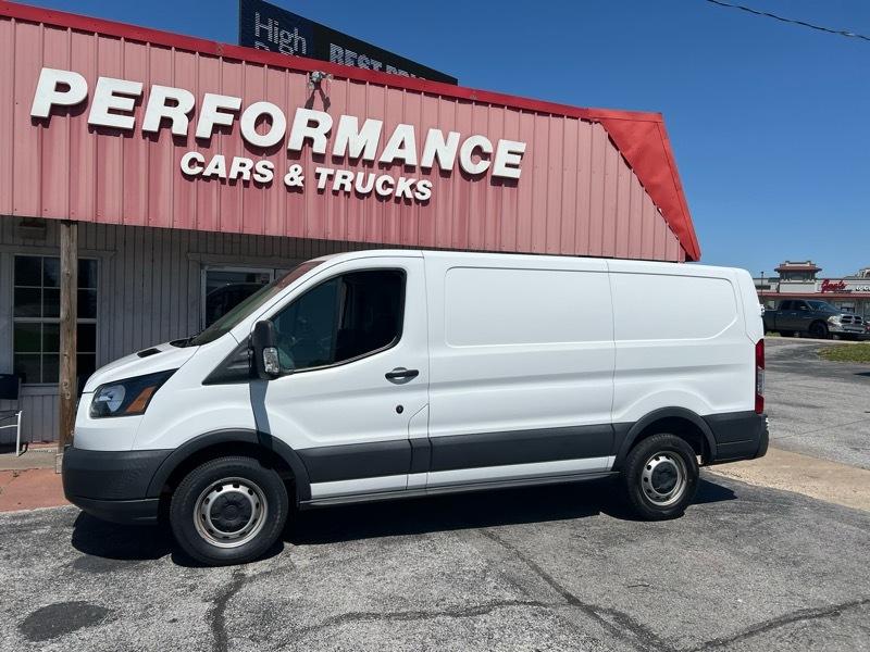 Ford Transit 150 Van Low Roof 60/40 Pass. 130-in. WB 2018