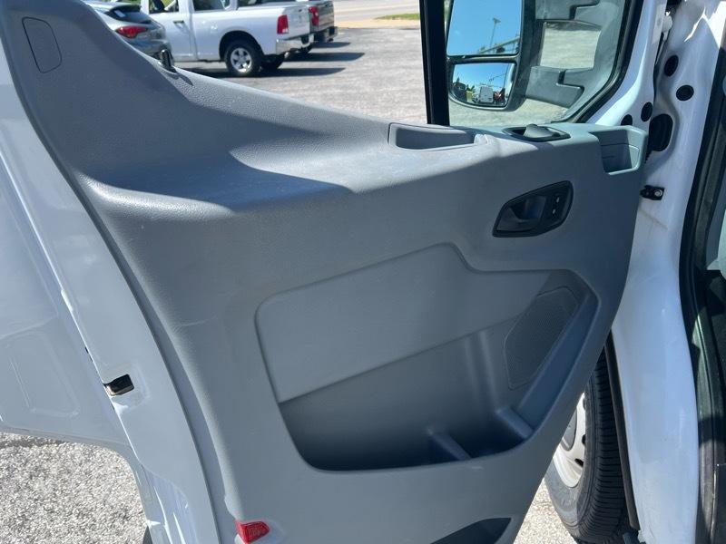 Ford Transit 150 Van Low Roof 60/40 Pass. 130-in. WB 2018