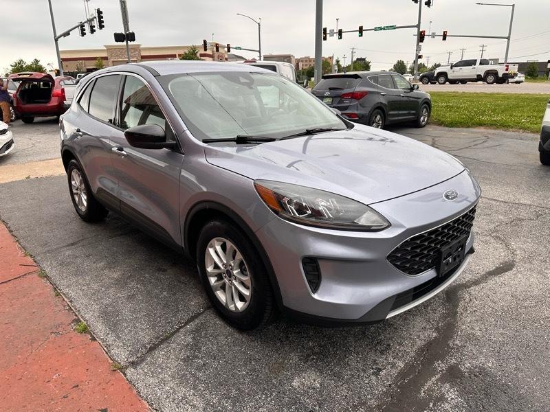 Ford Escape Hybrid SE 2022