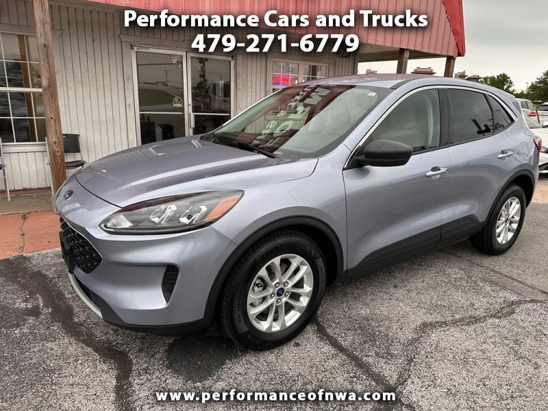 2022 Ford Escape Hybrid SE