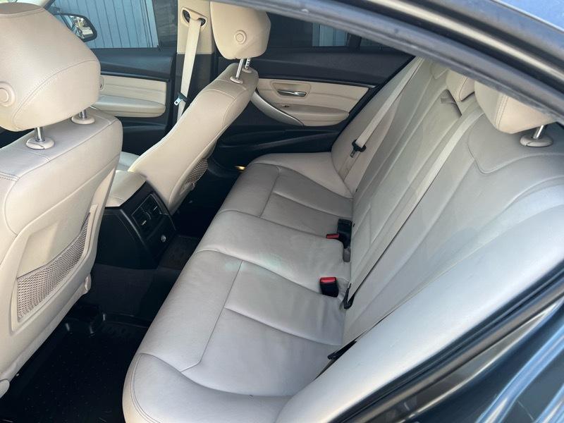 BMW 3-Series 320i Sedan 2017