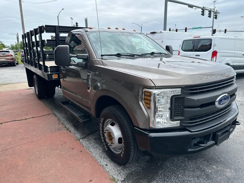 Ford F-350 SD XLT DRW 2WD 2019
