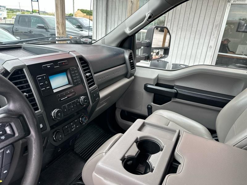 Ford F-350 SD XLT DRW 2WD 2019