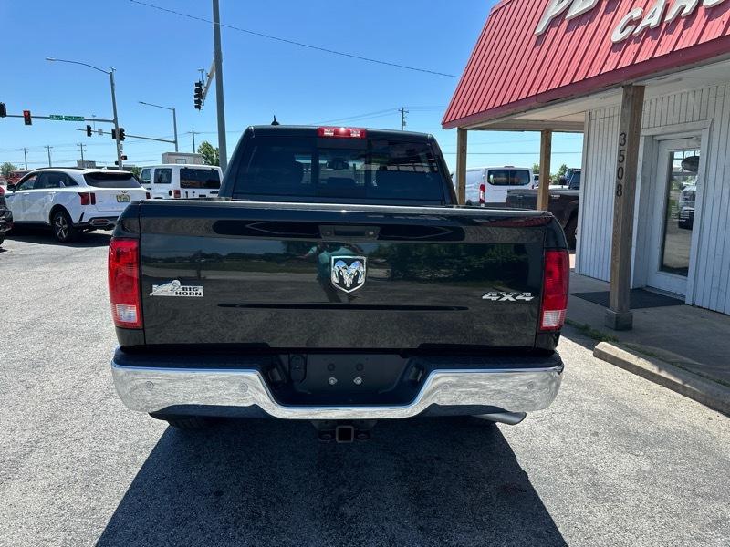 RAM 1500 4WD Crew Cab 140.5" Big Horn 2016