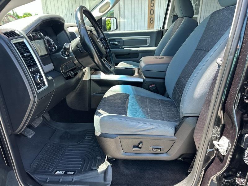 RAM 1500 4WD Crew Cab 140.5" Big Horn 2016