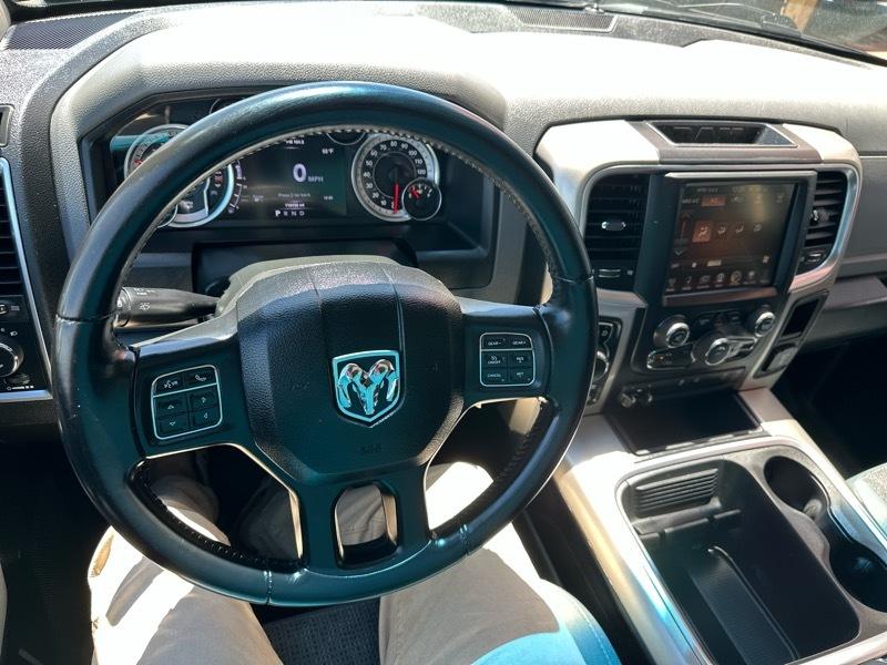 RAM 1500 4WD Crew Cab 140.5" Big Horn 2016