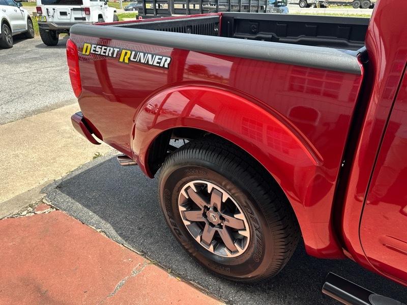Nissan Frontier Desert Runner Crew Cab 2WD 2016