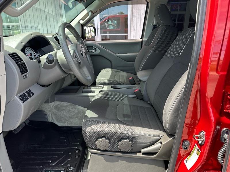 Nissan Frontier Desert Runner Crew Cab 2WD 2016