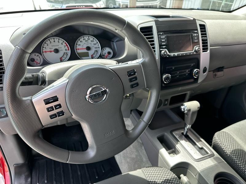 Nissan Frontier Desert Runner Crew Cab 2WD 2016