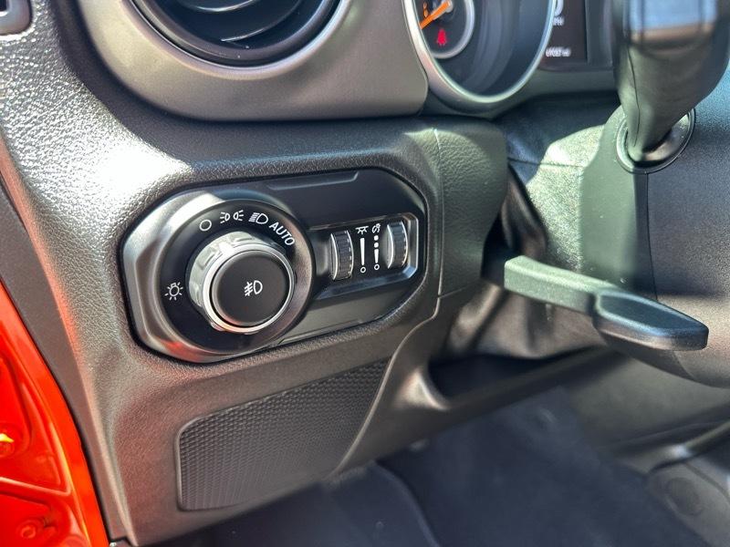 Jeep Wrangler Unlimited Sport 2018
