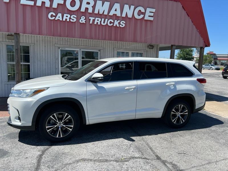 Toyota Highlander LE FWD V6 2018
