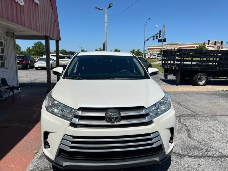 Toyota Highlander LE FWD V6 2018