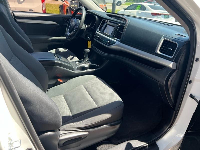 Toyota Highlander LE FWD V6 2018