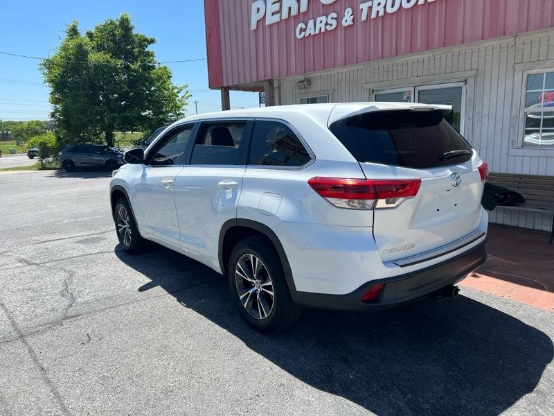 Toyota Highlander LE FWD V6 2018