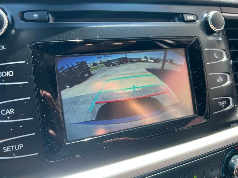 Toyota Highlander LE FWD V6 2018