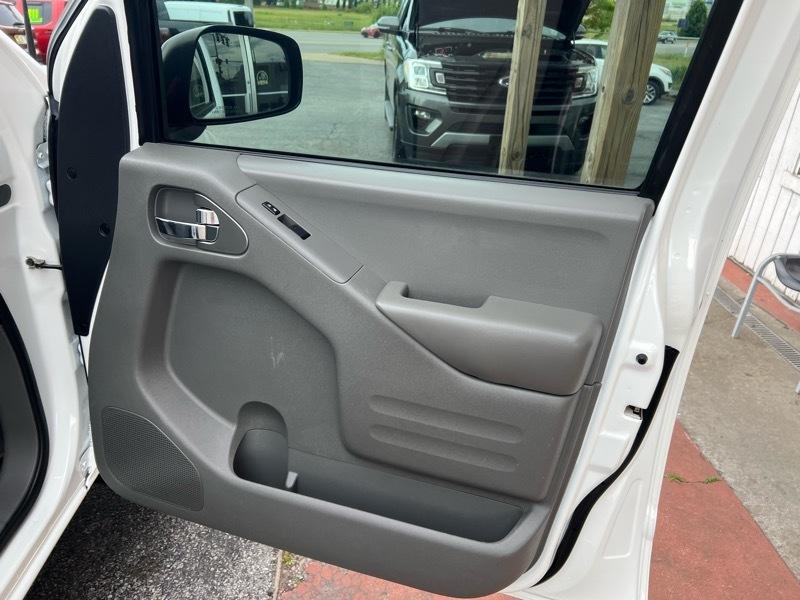 Nissan Frontier SV Crew Cab 4WD 2019