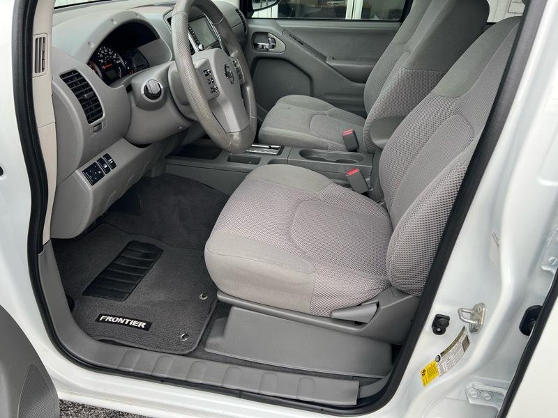 Nissan Frontier SV Crew Cab 4WD 2019