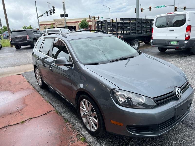 Volkswagen Jetta SportWagen 2.5L SE 2011
