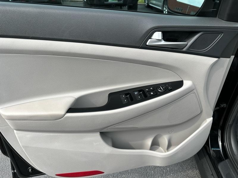 Hyundai Tucson SE 2021