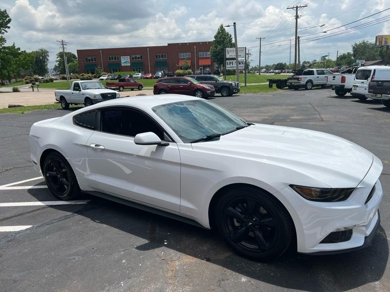 Ford Mustang V6 Coupe 2016