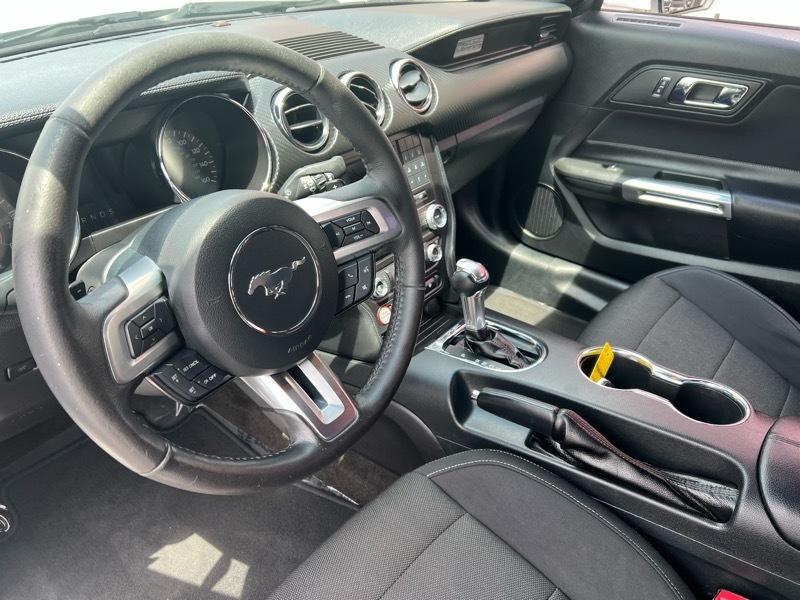 Ford Mustang V6 Coupe 2016