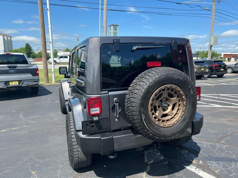 Jeep Wrangler Unlimited Sahara 4WD 2017