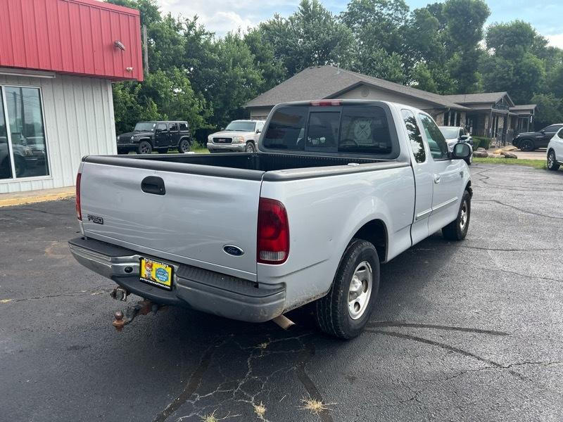 Ford F-150 XLT SuperCab 2WD 2002