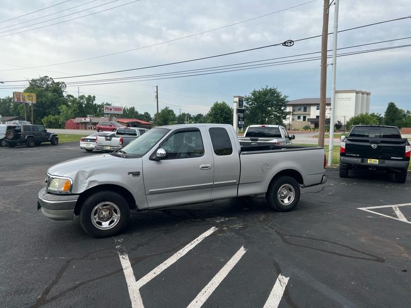 Ford F-150 XLT SuperCab 2WD 2002