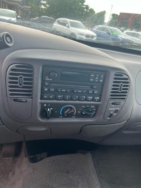 Ford F-150 XLT SuperCab 2WD 2002
