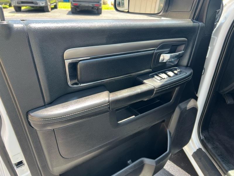 RAM 1500 Sport Crew Cab LWB 4WD 2016