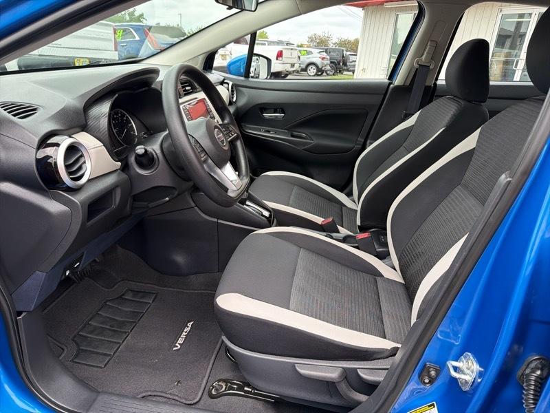 Nissan Versa SV 2021