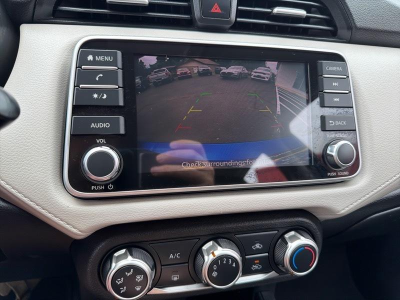 Nissan Versa SV 2021