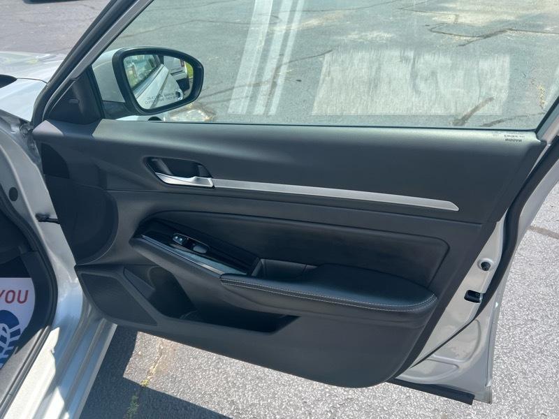 Nissan Altima 2.5 SV 2023