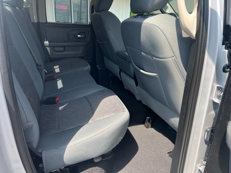 RAM 1500 SLT Quad Cab 4WD 2015